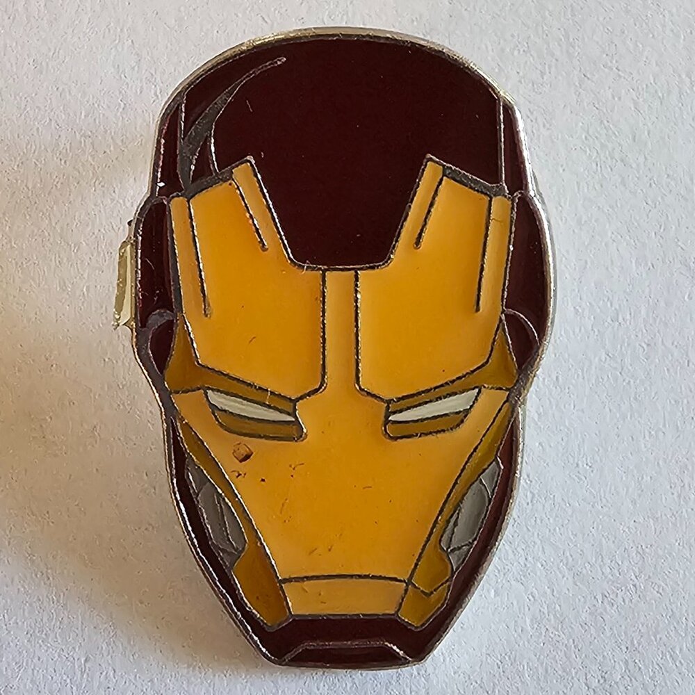 DISNEY Pin Trading ~ Hong Kong Resort ~ Ironman Experience ~ Mask ~ 2017